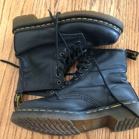 doc martens 1460 smooth noir